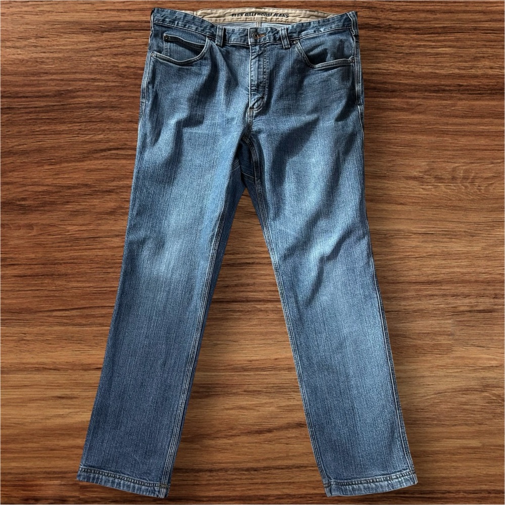 Duluth Trading Co. Men's Blue Jeans
